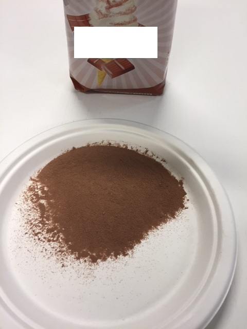 Chokladpulver
Livsmedelsberedning i pulverform, enligt uppgift innehållande socker, kakao och vasslepulver. Pulvret är avsett att användas som smaksättning eller dekoration av livsmedel t.ex. glass och föreligger 1 kg påsar.