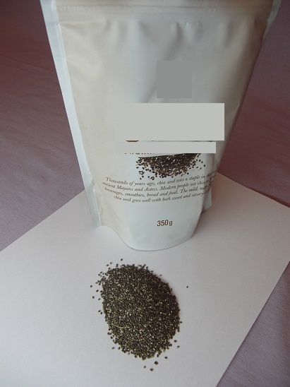 Livsmedel i form av frön. Livsmedlet föreligger i detaljhandelsförpackning innehållande frön med en nettovikt av 350 gram.
Life Chia innehåller: Ekologiska chiafrön (Salvia hispanica).
Life Chia innehåller ekologiska hela chiafrön. Chiafrön odlas i Central- och Latinamerika där det ingår som en del av basfödan för många invånare. Då chiafrön är rika på omega-3 och omega-6 fettsyror så ger det ett bra tillskott av essentiella fettsyror för dig som t ex
är vegan eller helt undviker att äta fisk.
Användning av produkten:
Använd Life chiafrön i puddingar eller smoothies. Strö direkt över gröt eller sallader. Det dagliga intaget bör inte överskrida 15 g.

För mer information se bifogade dokument.
Produktspecifikation
Produktfaktablad

OBS! Annan tullkod är Meusuring