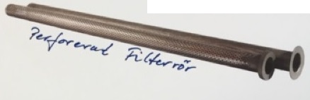Perforerat filterrör enligt uppgift tillverkat av oädel metall. Produkten är försedd med infästningsdetalj i ena änden och sitter, ihopmonterad med en yttre filterstrumpa av syntetfiber (omfattas ej av detta besked), t.ex. i filteranläggningar på cellulosafabriker för att separera vätskan från kalkpartiklar. Varan har en minsta längd av 1200 mm, en minimal diameter från 60 mm och en vikt av 2 - 6 kg.
