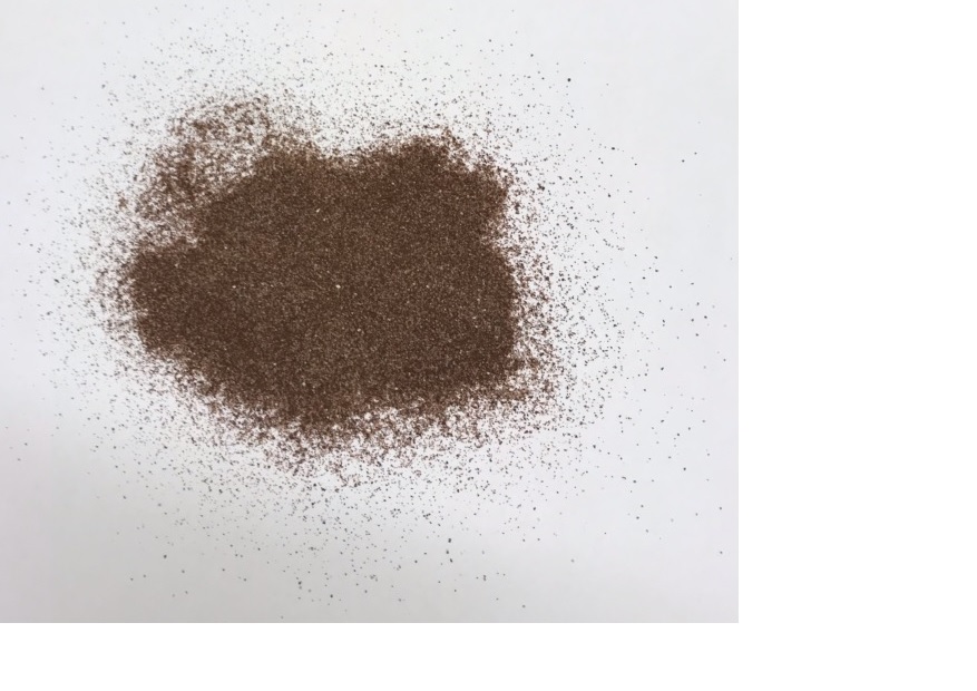 Livsmedelsberedning i form av ett pulver enligt uppgift innehållande socker, kakao, skummjölkspulver, vasslepulver, laktos, glukossirap, härdat vegetabiliskt fett (kokosnöt), klumpförebyggande medel (E341), salt, stabiliseringsmedel (E340, E452), mjölkprotein, emulgeringsmedel (E471) och arom. Pulvret är avsett att lösas upp i varmt vatten för beredning av dryck och föreligger i storpacks förpackningar om 950 kg.