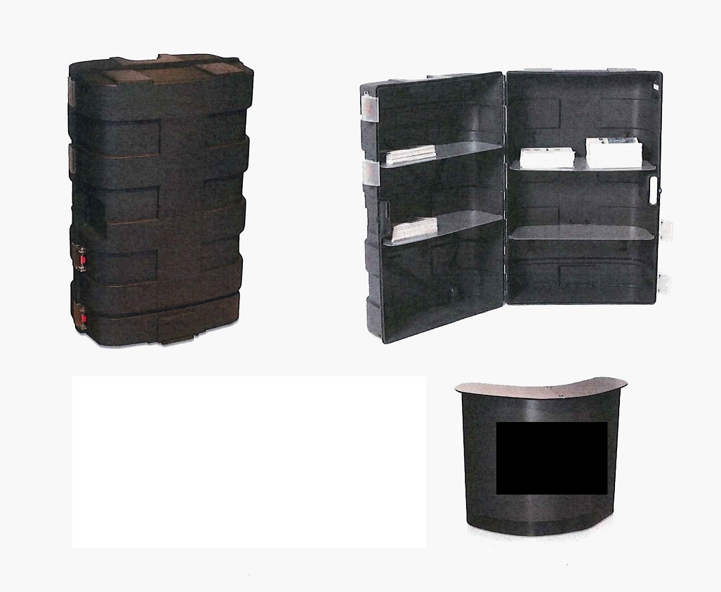 Möbel i form av en hopfällbar transportbox på hjul som genom att öppnas konverteras till en disk.
Möbeln är avsedd att placeras på golvet eller marken och ska användas vid bl.a. mässor och utställningar.
Disken är tillverkad av plast, har laminerad toppskiva, invändiga hyllor av plast och måtten 98 x 60 x 124 cm (H x D x B).
Möbeln kan både användas öppen som en disk eller stängd som ett podium.