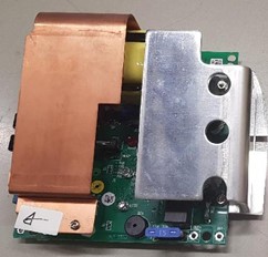 Bestyckad tryckt krets till en batteriladdare.
Varan är en vital del till batteriladdaren och avsedd att ladda elektriska rullstolar.
Det är fråga om ett inkomplett kretskort med aktiva och passiva komponenter som saknar vissa delar som byglingar m.m. och mjukvara.