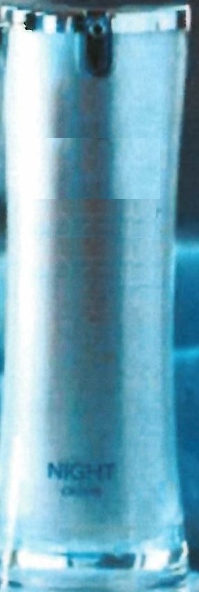 Hudvårdspreparat i form av en kräm avsedd att appliceras i ansiktet på huden. Enligt uppgift innehåller krämen bland annat vatten, glycerin, sheasmör, polysilikon, dimetikon, oljor, alkoholer, fruktextrakter, växtextrakter, aminosyra, xantangummi, tokoferol, färgämnen, emulgeringsmedel, konserveringsmedel och parfym. Produkten är förpackad i detaljhandelsförpackning om 30 ml.