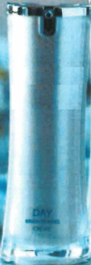 Hudvårdspreparat i form av en kräm avsedd att appliceras i ansiktet. Enligt uppgift innehåller krämen bland annat vatten, glycerin, sheasmör, dimetikon, polysilikon, oljor, alkoholer, fruktextrakter, växtextrakter, xantangummi, tokoferol, emulgeringsmedel, konserveringsmedel och parfym. Produkten är förpackad i detaljhandelsförpackning om 30 ml.