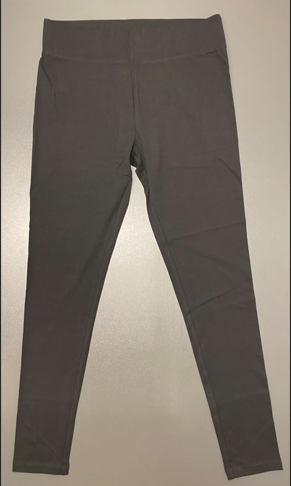 Enfärgat klädesplagg i form av en byxa (leggings) med bred elastisk linning och långa ben som avslutas med fåll.
Plagget är tillverkat av dukvara av trikå som enligt uppgift består av 95 % bomull och 5 % elastan.
Byxan klassificeras som ett unisexplagg då den saknar tillslutning och inte är igenkännlig som avsedd för det ena eller andra könet.

Varan är konfektionerad genom sömnad och förekommer enligt uppgift i storlekarna S-XXL.