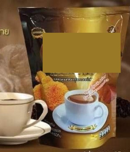 Livsmedelsberedning enligt uppgift i pulverform för beredning av smaksatt kaffe föreliggande i portionspåsar (15 g) i en detaljhandelsförpackning om 225 g.
Kaffepulvret är efter tillsättning av varmt vatten konsumtionsfärdig.
Beredningen innehåller lutein (extrakt från organsik marigolds, Arabica kaffe, L-carnitin L-tartat, sukralos, sojabönor, ganoderma lucidum, exktrakt av Ginkgo biloba, extrakt av ginseng, kollagen av morot, extrakt av sesam, extrakt av gojibär, klonutrim, blåbär, rispulver, inulin, extrakt av bovete, crompicolinat, lykopen, vitamin, Vitamin C, vitamin B3, vitamin B6 och vitamin B12.