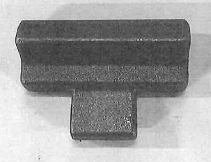 Smidd stödhake
Varan används för att fästa delar till järnvägsväxlar.
Haken är tillverkad av låglegerat stål och har måtten 50 x 40 mm.
