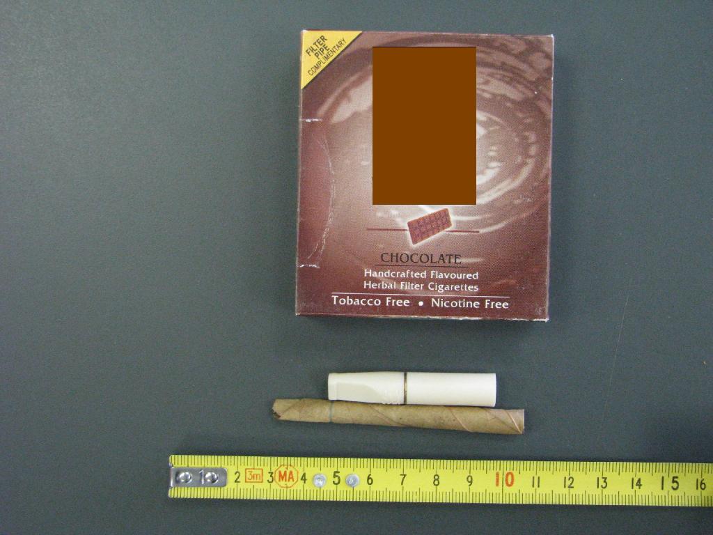 Cigarete, ročno izdelane iz posušenih zelišč, ter aromatizirane z aromo čokolade.
Ne vsebujejo niti tobaka niti nikotina.

Pakirane so v kartonsko škatlico po 20 kosov, skupaj z ustnikom iz plastične mase za večkratno uporabo.