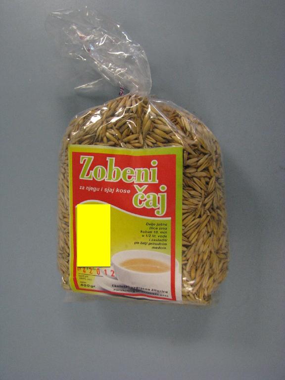 Neoluščen oves v zrnih podolgovate oblike, slamnate barve.

Uporablja se za prehrano.

Pakirano v vrečko po 400 g.