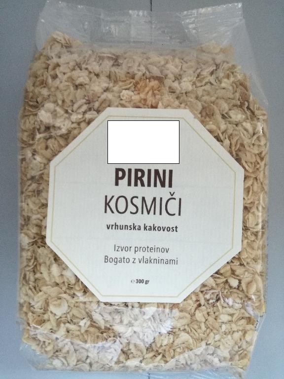 Pirini kosmiči, dobljeni z vročim stiskanjem celih, očiščenih pirinih zrn. Pira (Triticum dicoccum) je starodavna sorta pšenice.
Uporablja se za prehrano.
Pakirano v vrečke po 300 g.