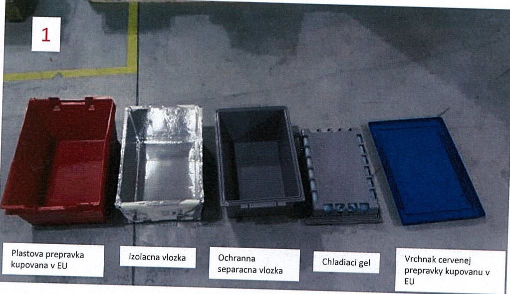 Chladiace prepravky, ktoré slúžia na chladenie a prepravu tovaru. Chladiaca prepravka sa skladá z plastovej prepravky, do ktorej sa vkladá špeciálna ochranná hliníková fólie (izolačná vložka), ktorá slúži ako izolant. Do nej sa vkladá ešte ochranná separačná vložka a prepravka sa zakrýva uzáverom. V uzávere sa nachádza gélové chladiace médium, ktoré sa pred použitím nachladí na stanovenú teplotu. Po uzavretí prepravky je chladiaca prepravka schopná udržať teplotu 2-8 stupňov Celzia po dobu až 72 hodín.
Zloženie:
-chladiaci gél - zmes vody a superabsorbujúceho polyméru
-separačná vložka - ABS = Akrylonitril-butadién-styrénový kopolymér
-vrchnák - ABS = Akrylonitril-butadién-styrénový kopolymér