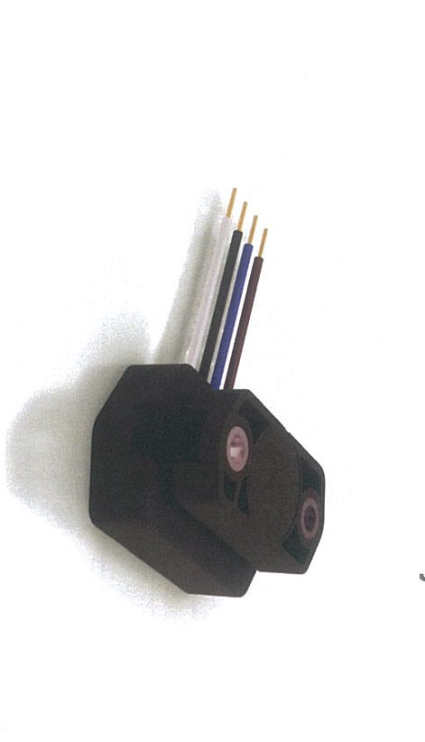 Senzor sníma uhol natočenia magnetu nad snímačom, bezkontaktne pomocou hall-effect snímača.