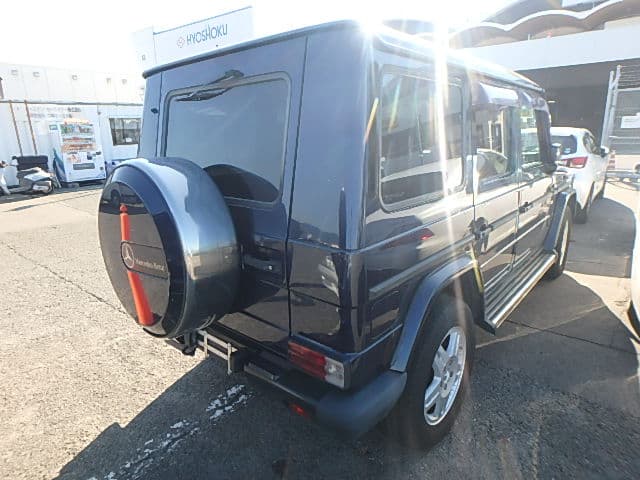 Mercedes G500 G Wagon model, and has a 2850 mm Long Wheel Base version Station Wagon.

This is a right hand drive motor vehicle, and is a very rare sought after collectable car, with only 172 being manufactured between year 1998 and 2000.

The car was supplied with a 5.0 litre V8 M114.962 petrol engine and automatic gearbox.  It was finished in 5366 azurite blue metallic with black leather interior.

The value of this vehicle is between £25000.00 and £30000.00

VIN number  WDB4632412X118453
